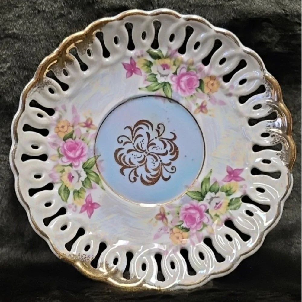Vintage Royal Ashley Fine China Saucer, Teacup is cracked but‎ I will add it.